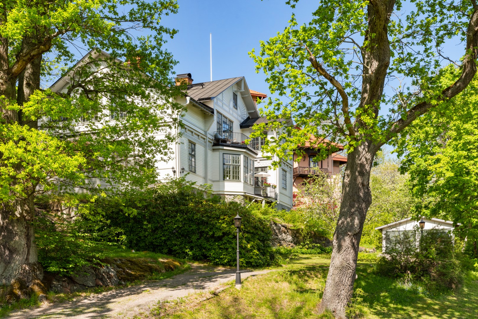 Villa i Djursholm, Stockholm, Danderyd, Henrik Palmes allé 9