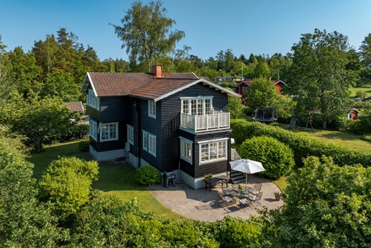 Villa i Resarö, Vaxholm, Stockholm, Ytterbystrandsvägen 46A