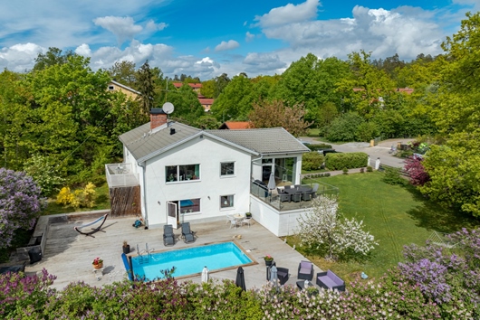 Villa i Mörby, Danderyd, Stockholm, Tjäderstigen 13