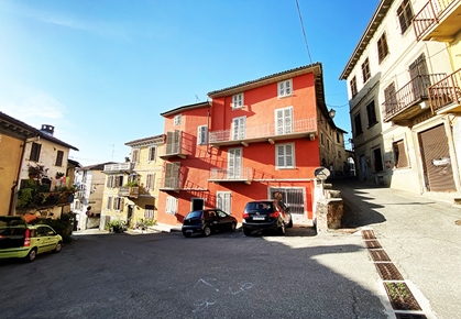 Villa i Piemonte, Vignale Monferrato, Vignale Monferrato