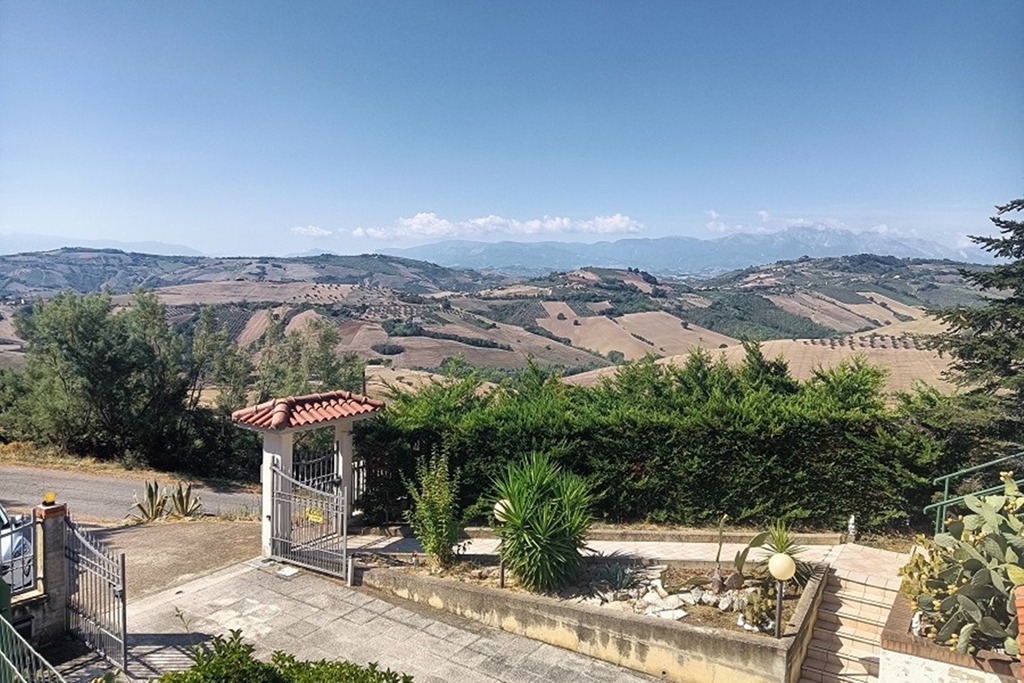 Villa i Abruzzo, Atri, Italien, Atri