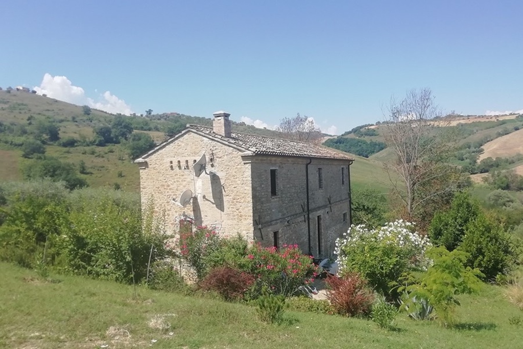 Villa i Abruzzo, Montefino, Te, Italien, Montefino