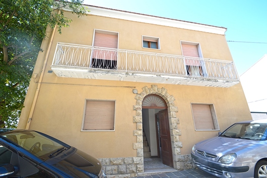 Radhus i Molise, Campobasso, San Felice del Molise