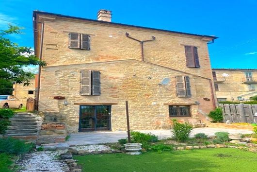Villa i Marche, Penna san giovanni, Macerata, Penna San Giovanni
