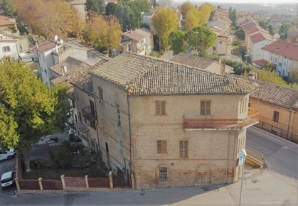 Radhus i Marche, Montecassiano , mc, Macerata, Montecassiano