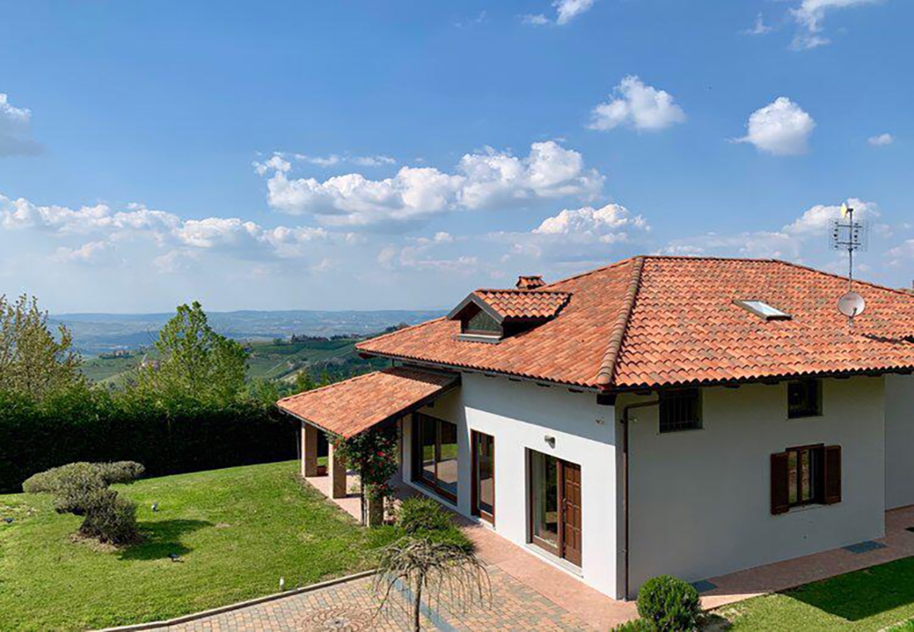 Villa i Piemonte, Montelupo Albese, Italien, Montelupo Albese