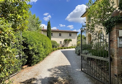 Villa i Toscana, Marti, Marti