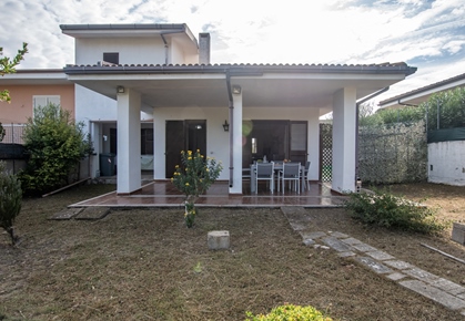 Radhus i Sardinien, Bulzi, Sardigna/sardegna, Sassari, Bulzi