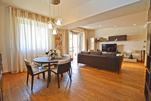 Ägarlägenhet i Bordighera, Ligurien, Provincia di imperia, Bordighera