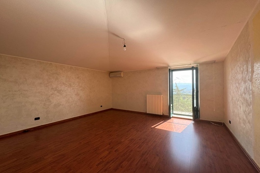 Ägarlägenhet i Kalabrien, Mileto, Calabria, Vibo valentia, Mileto