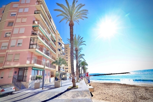 Ägarlägenhet i Costa Blanca, Torrevieja, Valencian community, Alicante, Playa del Cura, Torrevieja