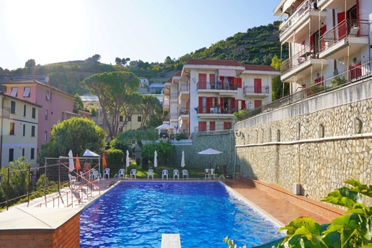 Ägarlägenhet i Cipressa, Ligurien, Provincia di imperia, Cipressa