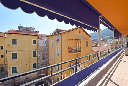 Ägarlägenhet i Ospedaletti, Ligurien, Provincia di imperia, Ospedaletti