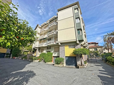Ägarlägenhet i Bordighera, Ligurien, Provincia di imperia, Bordighera