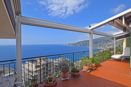 Ägarlägenhet i Ospedaletti, Ligurien, Provincia di imperia, Ospedaletti