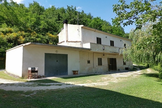 Villa i Abruzzo, Pescara, Montebello di Bertona