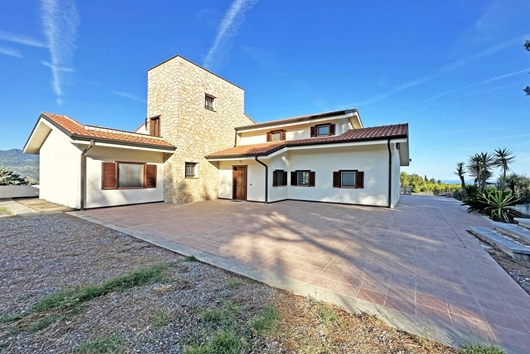 Villa i Camporosso, Friulivenezia giulia, Udine / udin / videm, Camporosso