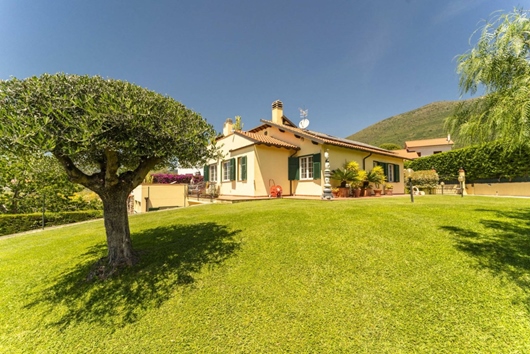 Villa i Cisano sul neva, Ligurien, Savona, Cisano sul Neva