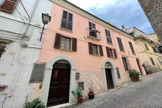 Radhus i Abruzzo, Penne, Pescara, Penne