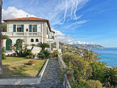 Ägarlägenhet i Bordighera, Ligurien, Provincia di imperia, Bordighera
