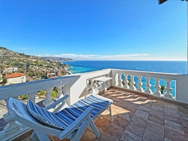 Ägarlägenhet i Bordighera, Ligurien, Provincia di imperia, Bordighera