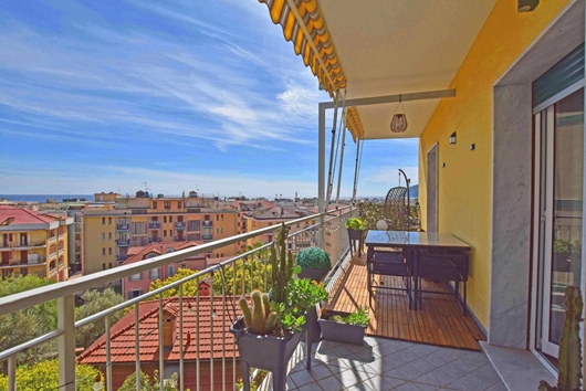 Ägarlägenhet i Alassio, Ligurien, Savona, Alassio