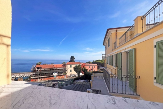 Ägarlägenhet i Bordighera, Ligurien, Provincia di imperia, Bordighera