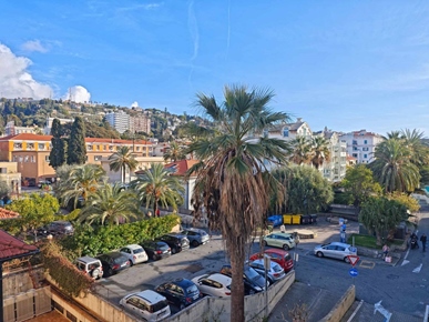 Ägarlägenhet i Bordighera, Ligurien, Provincia di imperia, Bordighera