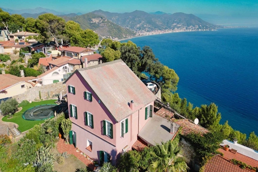 Villa i Andora, Ligurien, Savona, Andora