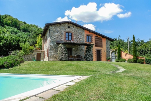 Villa i Camporgiano, Toscana, Lucca, Camporgiano