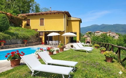 Villa i Camporgiano, Toscana, Lucca, Camporgiano