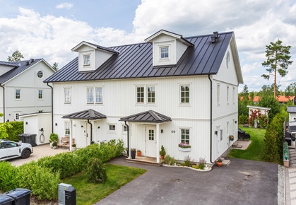 Radhus i Steninge Slottsby, Märsta, Stockholm, Sigtuna, Ciderfabrikens väg 60