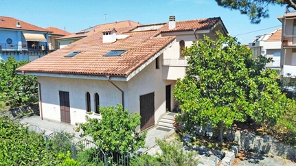 Villa i Loano, Ligurien, Savona, Loano