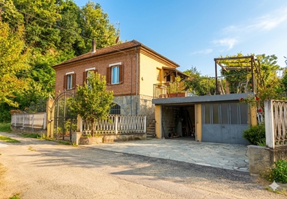 Villa i Piemonte, Incisa Scapaccino