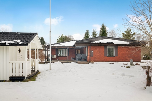 Villa i Adelsö Stenby, Stockholm, Ekerö, Marielundsvägen 2