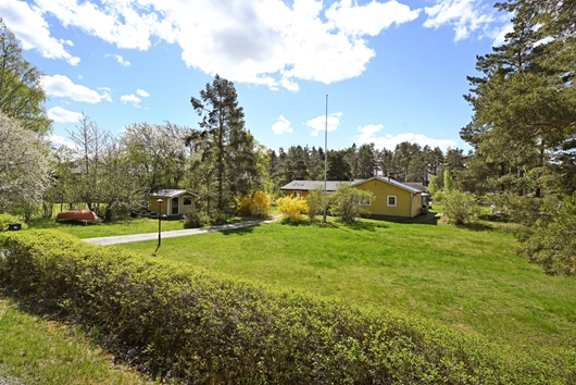 Villa i Färingsö Hilleshög, Svartsjö, Stockholm, Ekerö, Prästnibblevägen 32