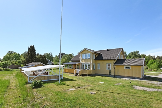 Villa i Färingsö Ölsta, Färentuna, Stockholm, Ekerö, Bågvägen 1C