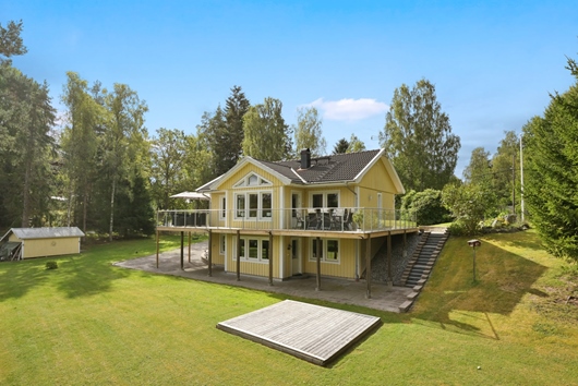 Villa i Ekerö Helgö, Stockholm, Bergsrundan 6