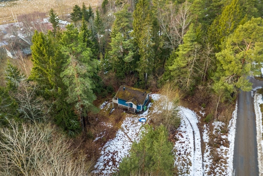 Tomt i Huddinge Glömsta, Stockholm, Erik Pukes väg 5