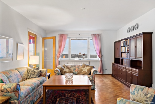 Bostadsrätt i Biskopsgården, Göteborg, Västra Götaland, Vintervädersgatan 19