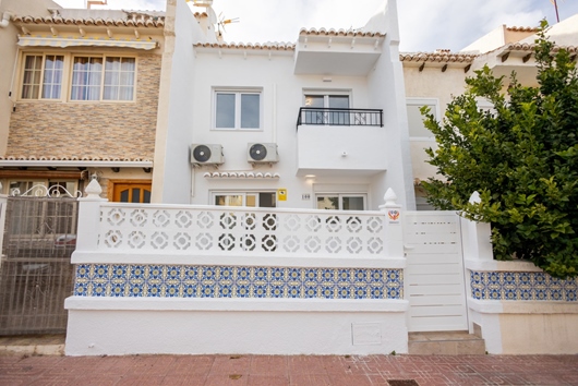 Radhus i Torrevieja, Comunitat valenciana, El baix segura / la vega baja, Los Balcones