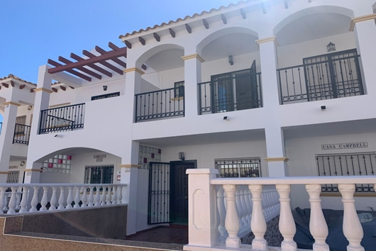 Radhus i Punta Prima, Punta prima, Urbanizacion los balcones, Valencian community, Alicante, La Ciñuelica - Punta Prima
