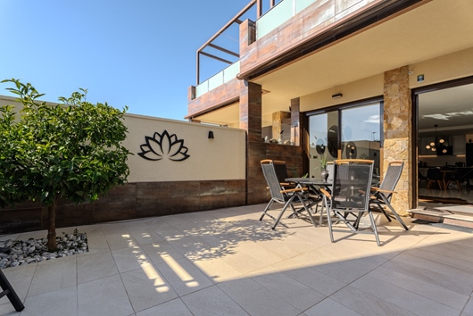 Radhus i Torre de la Horadada, Torre de la horadada, Valencian community, Alicante, Esmeralda