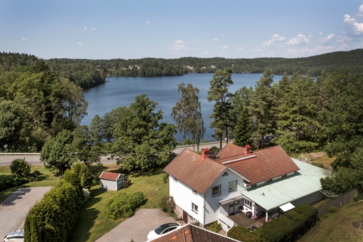Villa i Hällingsjö, Västra Götaland, Härryda, Lugnet 1