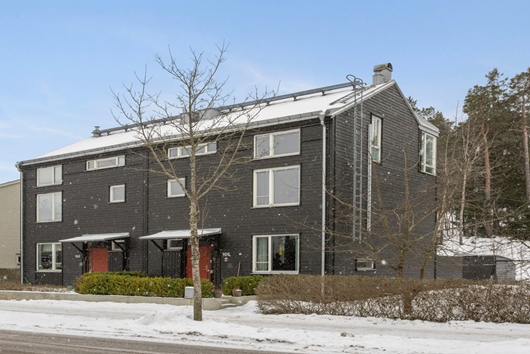 Radhus i Huddinge, Stockholm, Vistabergs allé 106