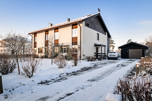 Radhus i Teg, Umeå, Västerbotten, Kronovägen 16A