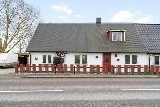 Radhus i Hög, Kävlinge, Skåne, Högs byväg 11-0