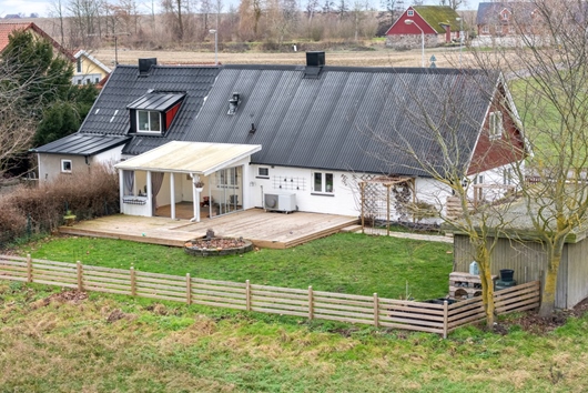 Radhus i Hög, Kävlinge, Skåne, Högs byväg 11-0