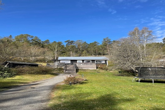Villa i Tyresö, Brevikshalvön, Stockholm, Klövbergsvägen 28
