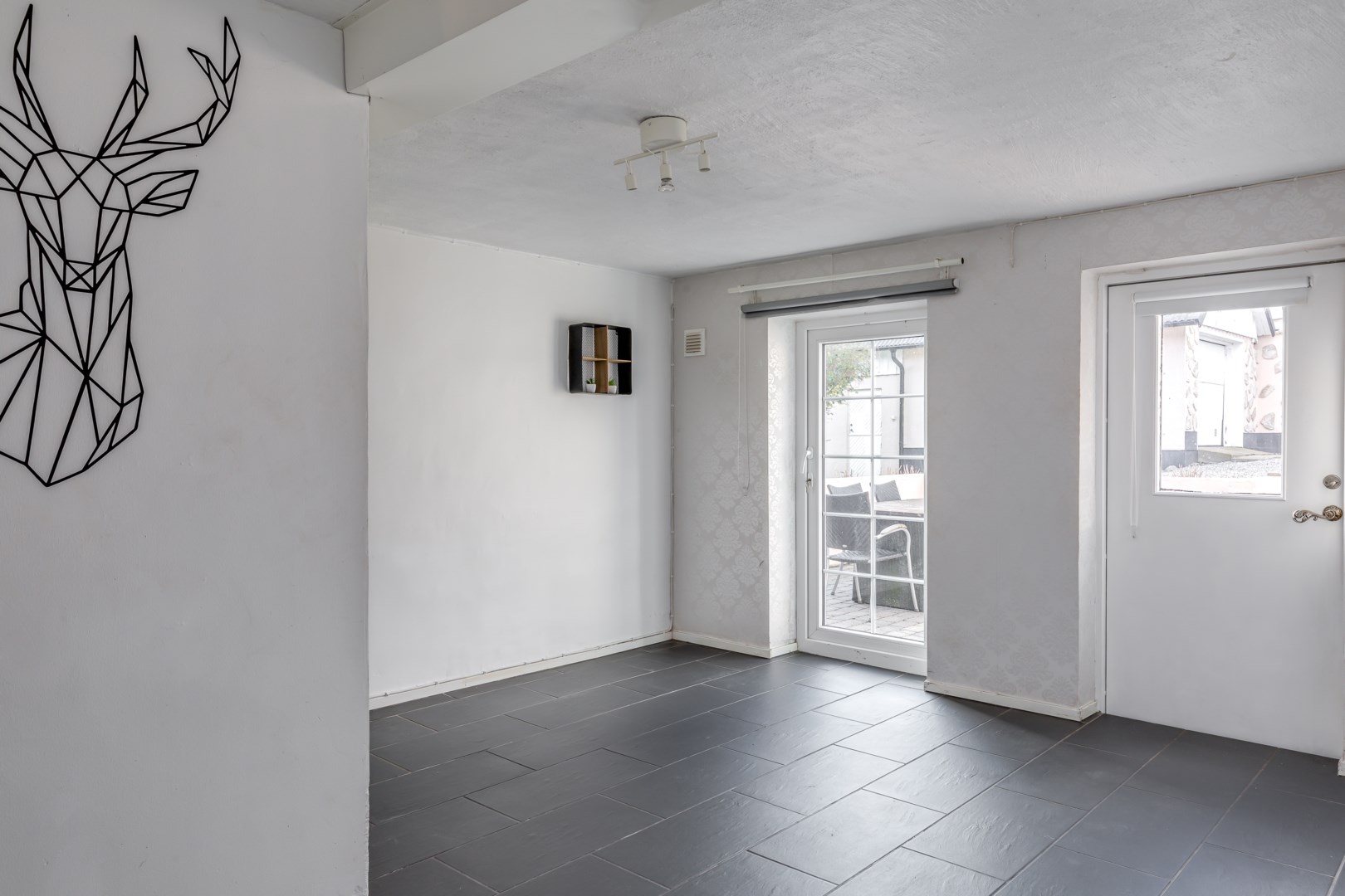 25